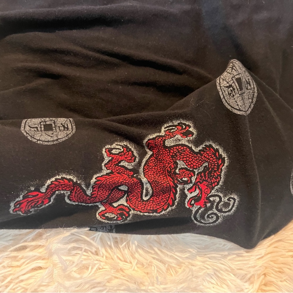 Xhilartion dragon vintage top